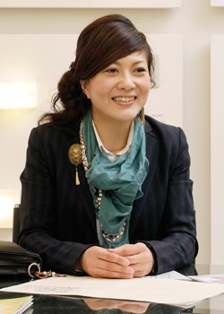 家元あきさん