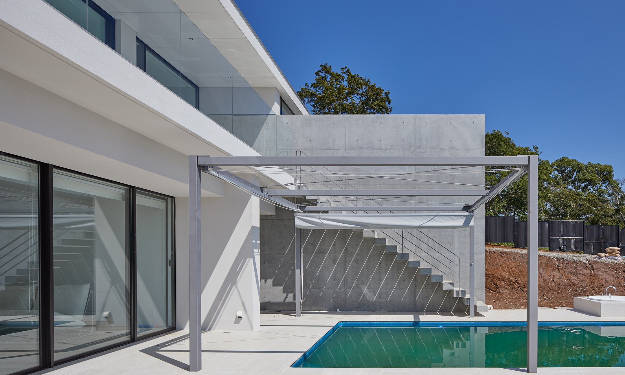 建築と調和し、寛ぎをもたらす照明計画