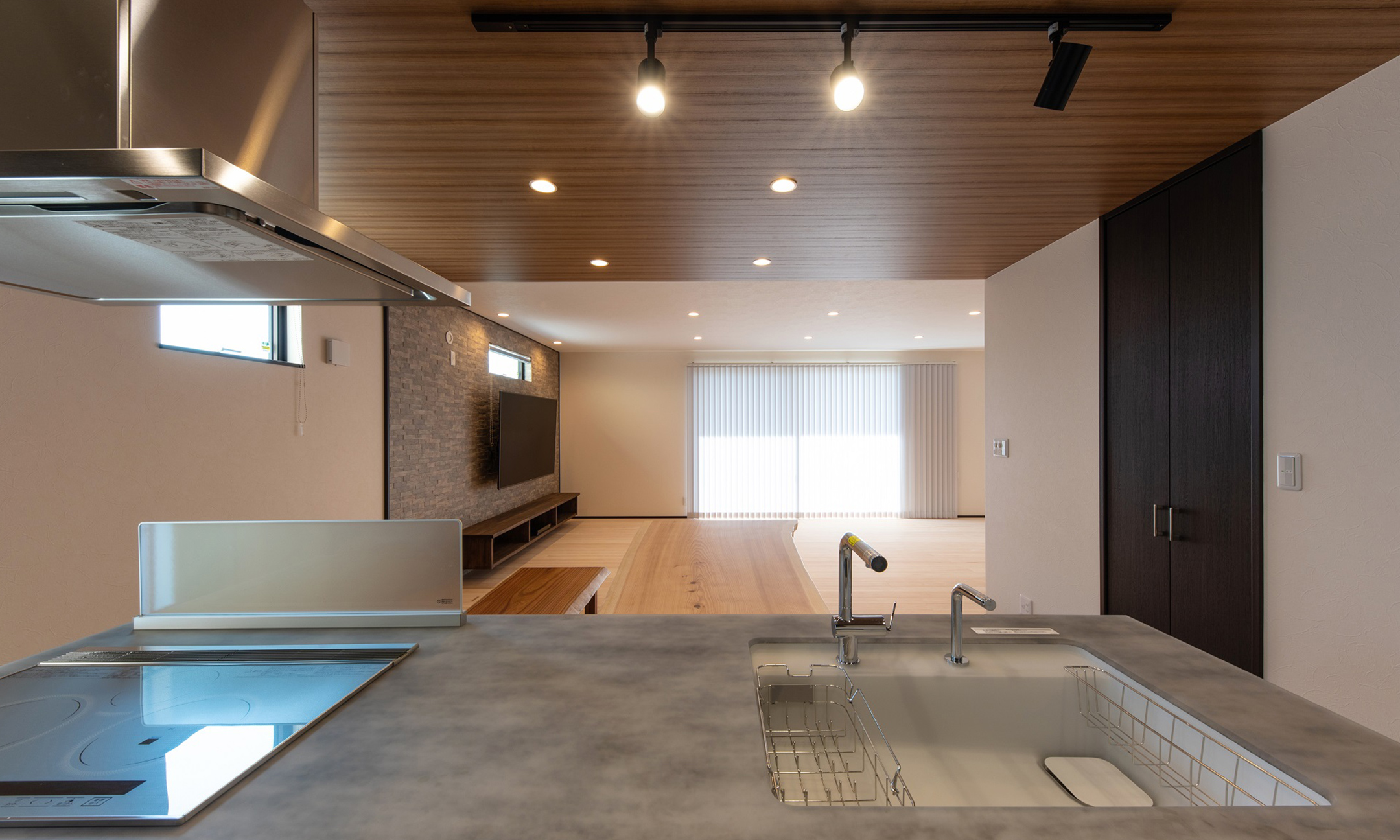 照明からインテリアまでトータルにご提案