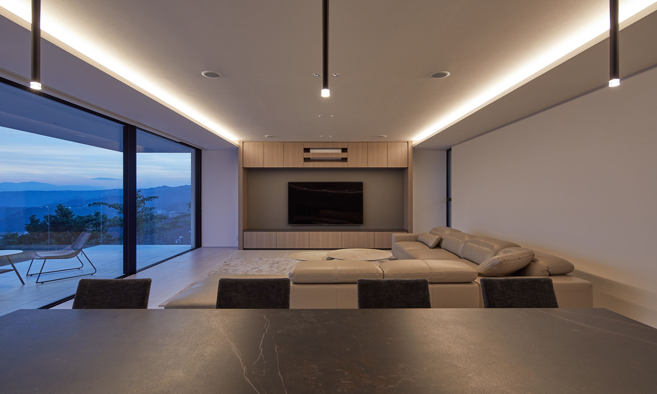 建築と調和し、寛ぎをもたらす照明計画