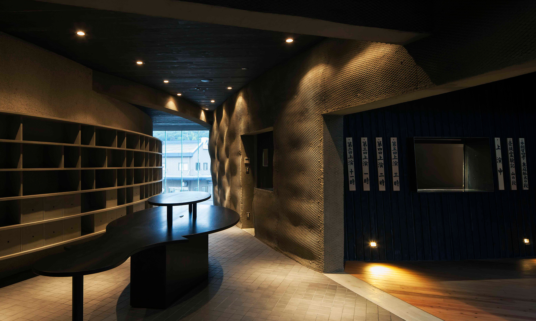 非日常へといざなう明かり