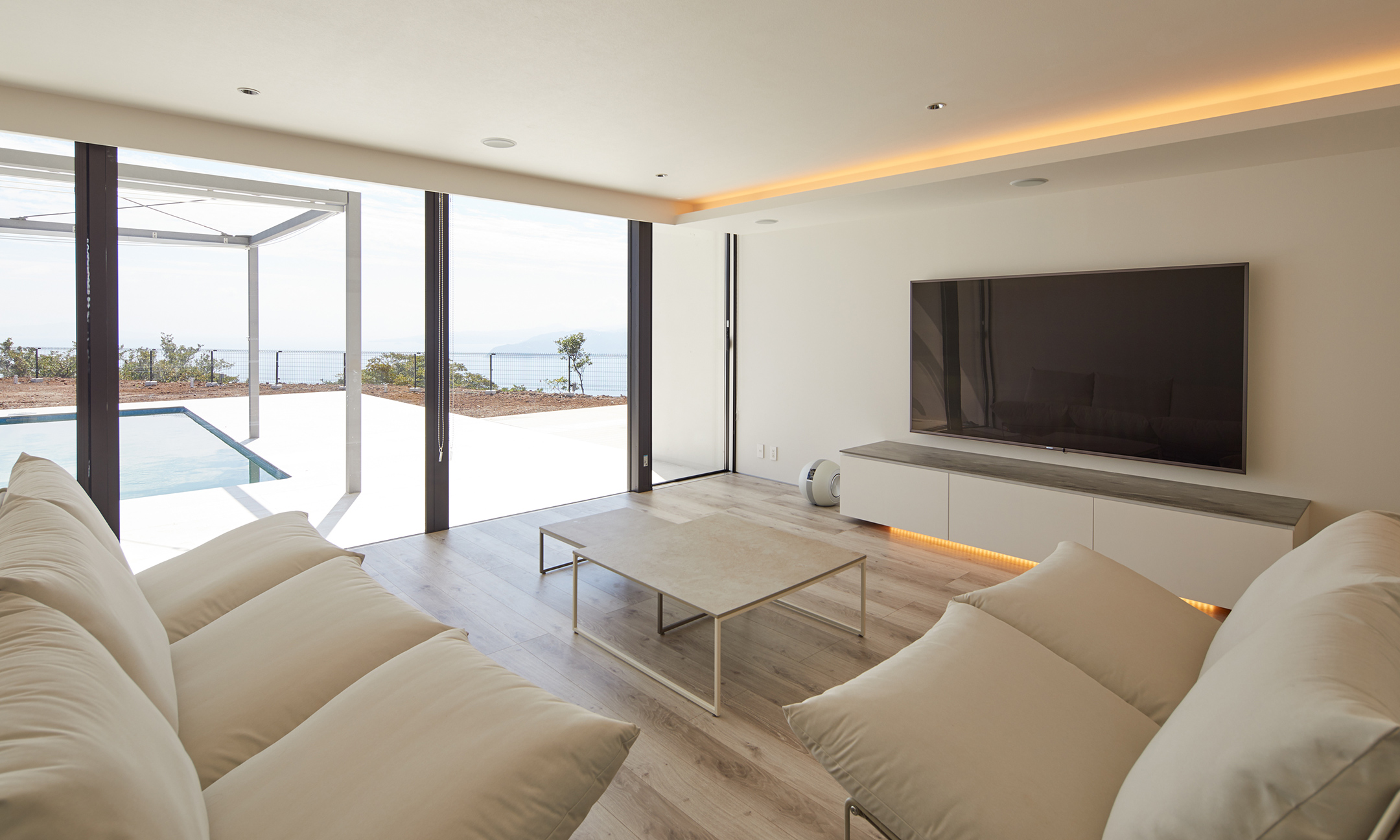 建築と調和し、寛ぎをもたらす照明計画