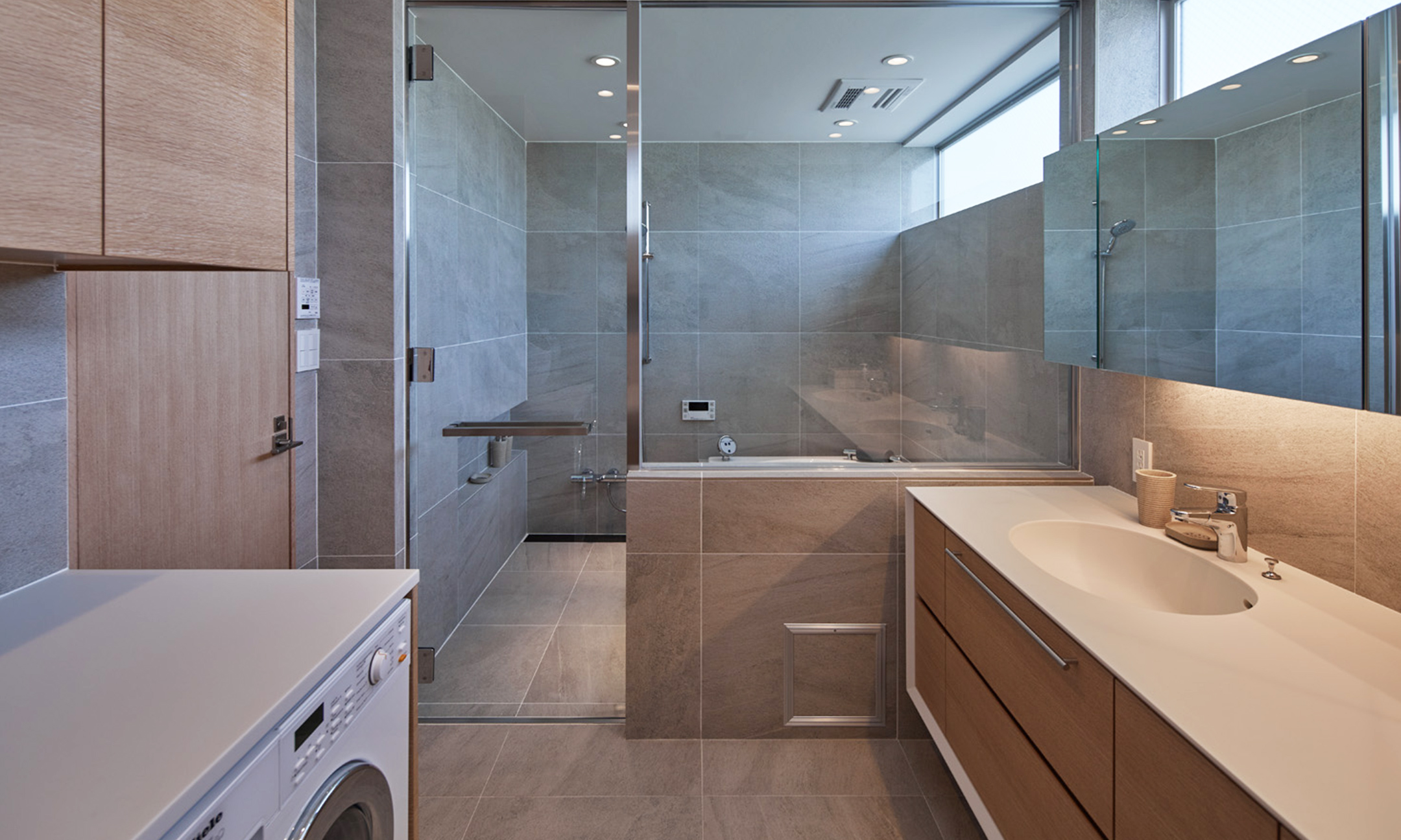 メリハリのある明かりで夜が待ち遠しくなる