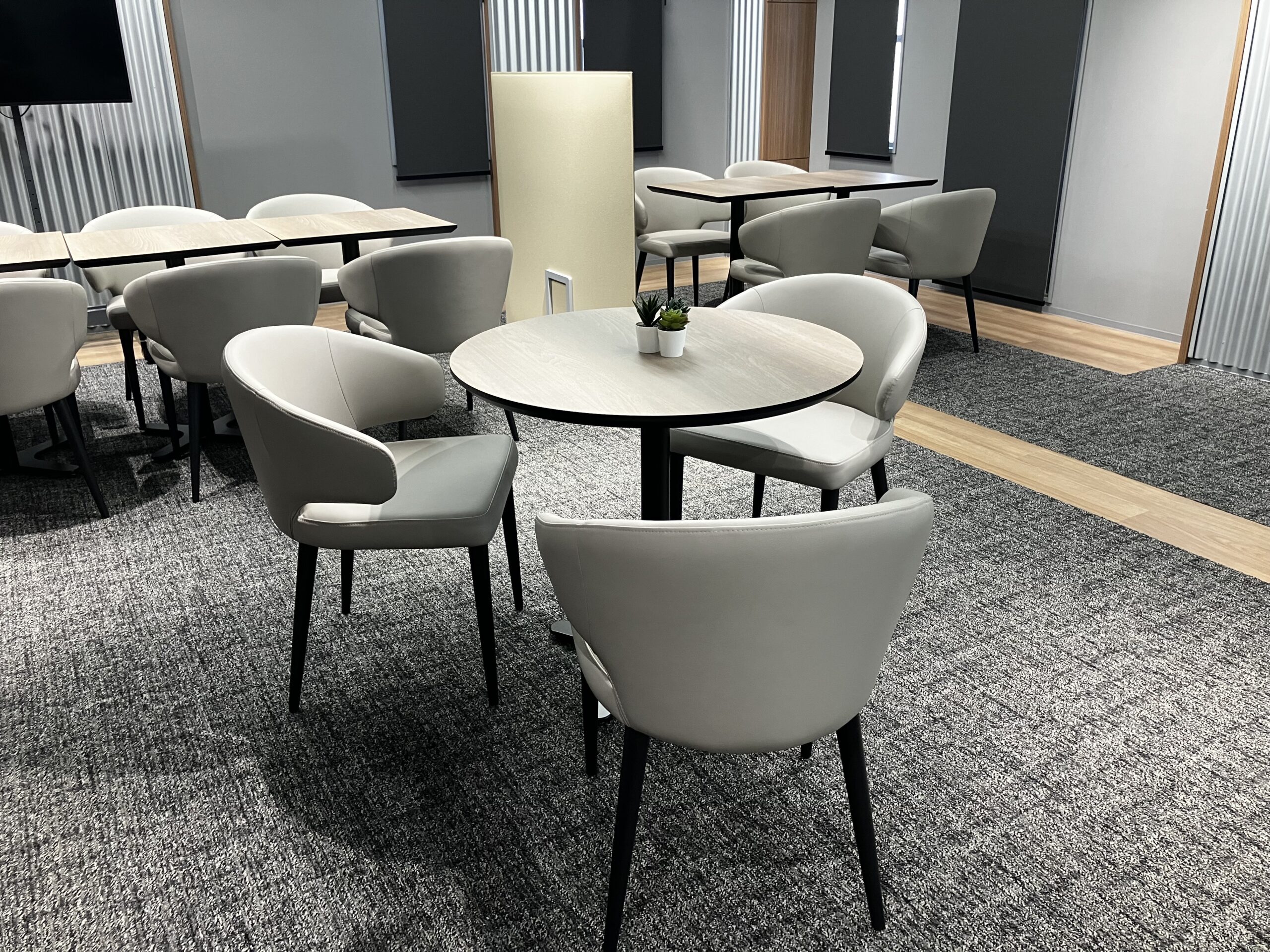 カフェ風オフィス